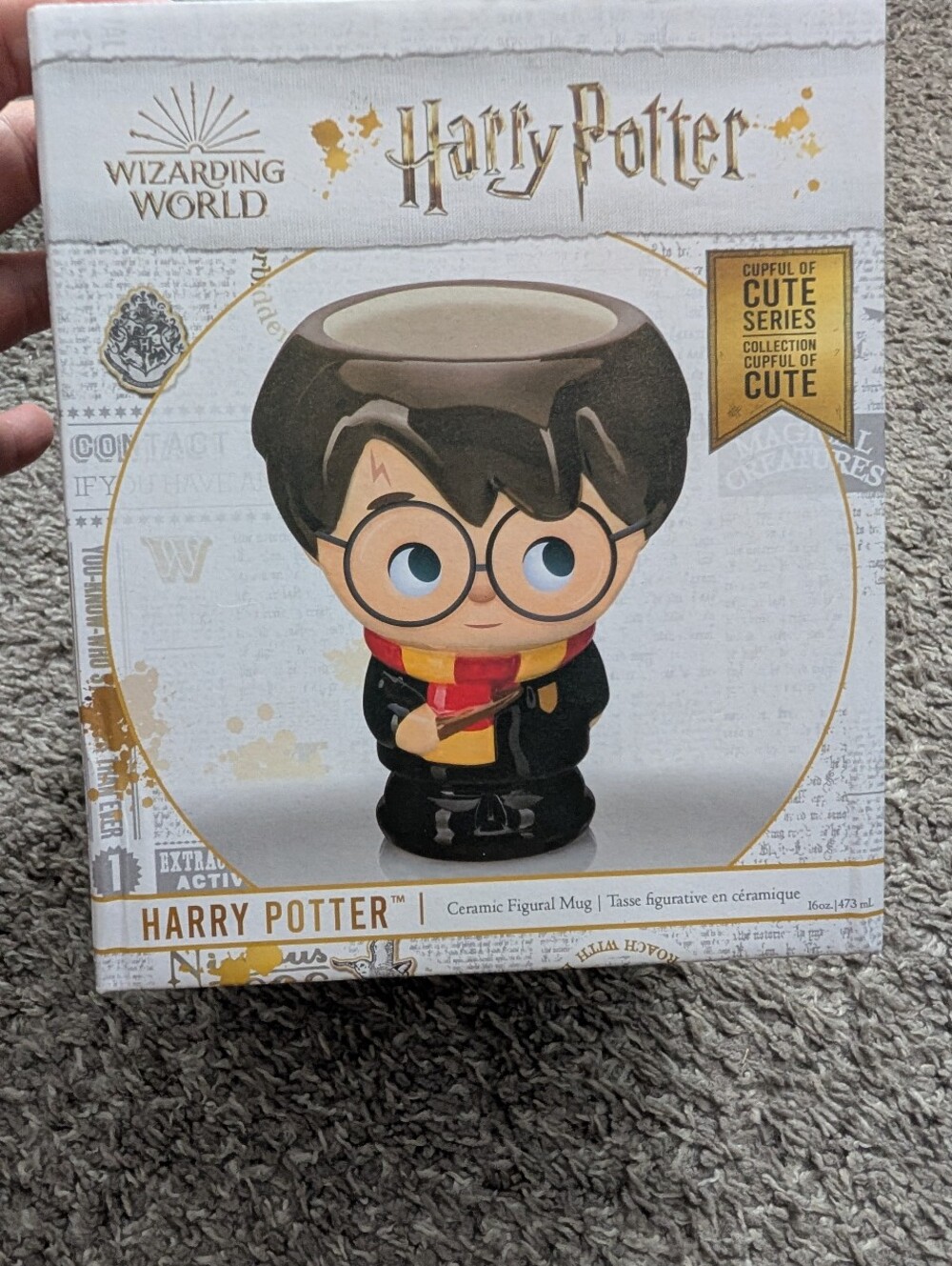 Harry Potter Ceramic Figural Mug - Black and Red Scarf (Wizarding World)
